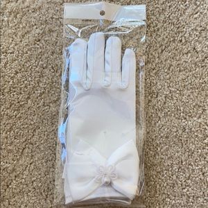Girls white gloves